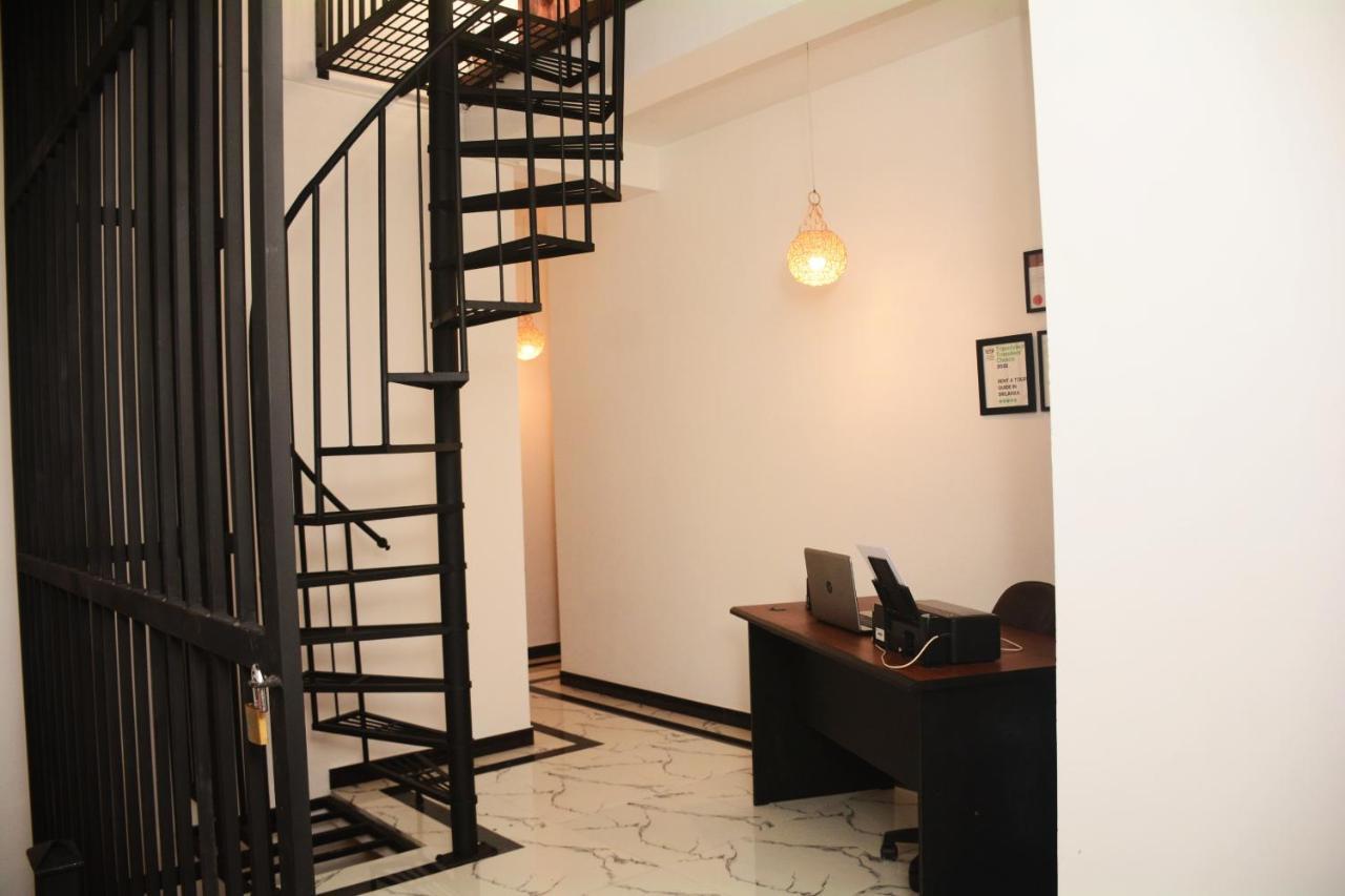 Ayubowan Homestay Katunayaka Esterno foto