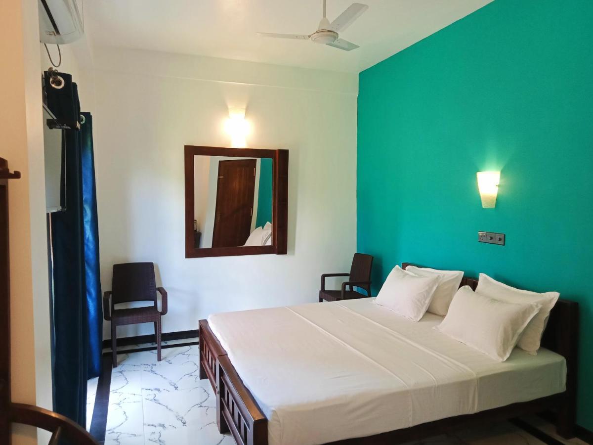 Ayubowan Homestay Katunayaka Esterno foto